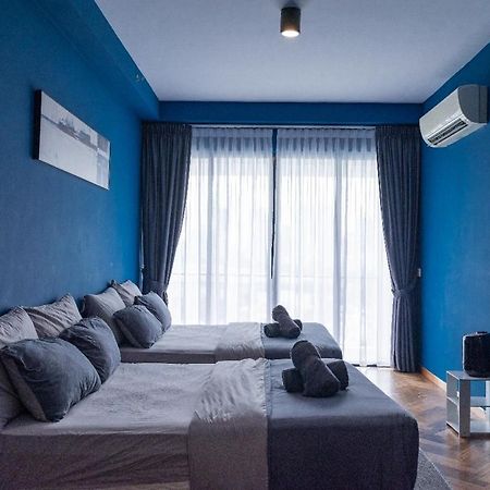 Deluxe Seaview Suite Twin Bed By The Only Bnb Tanjung Tokong Ngoại thất bức ảnh
