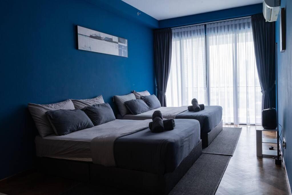 Deluxe Seaview Suite Twin Bed By The Only Bnb Tanjung Tokong Ngoại thất bức ảnh