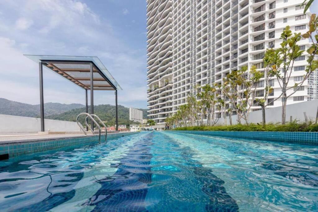 Deluxe Seaview Suite Twin Bed By The Only Bnb Tanjung Tokong Ngoại thất bức ảnh